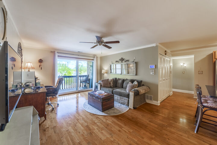 Property Photo:  