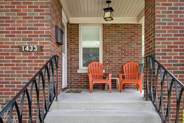 Property Photo: 1433 Glencoe Avenue IL 60035