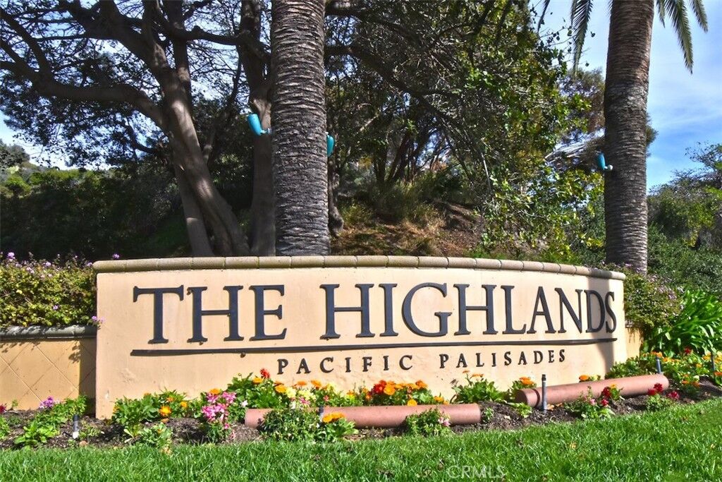 Property Photo:  1498 Paseo De Oro  CA 90272 