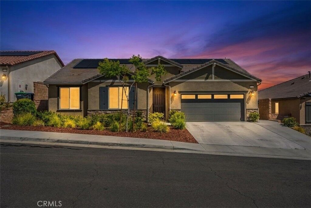 Property Photo:  16647 Evelyn Place  CA 92530 