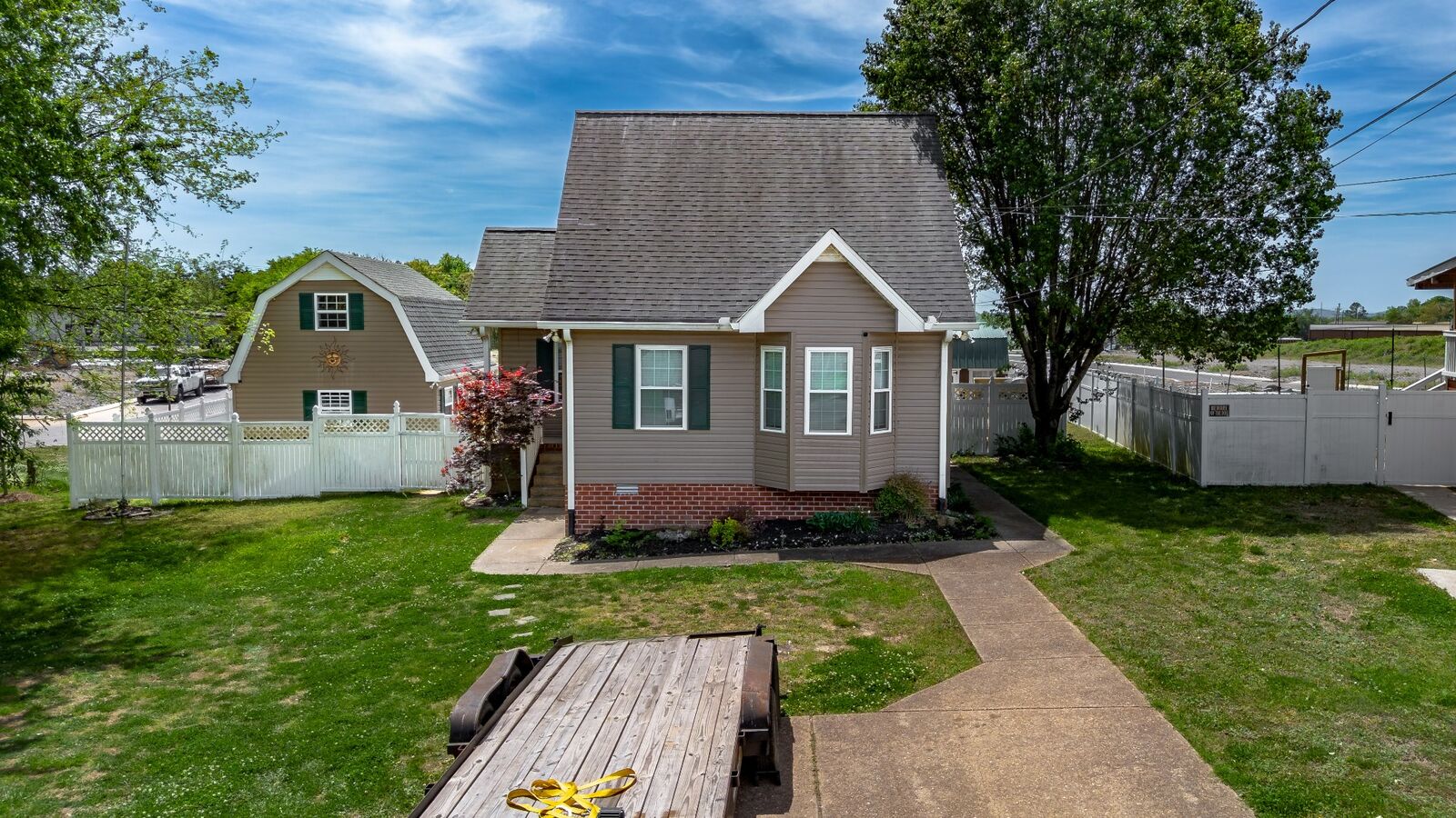 Property Photo:  200 Westlynn Dr  TN 37087 