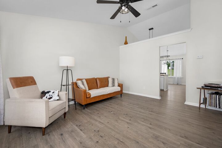 Property Photo:  404 Keswick Ct  TN 37167 