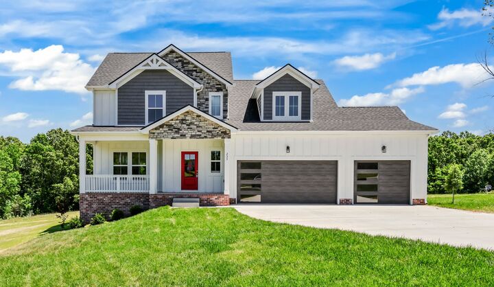 Property Photo:  233 Lewis Grant Ln  TN 37171 
