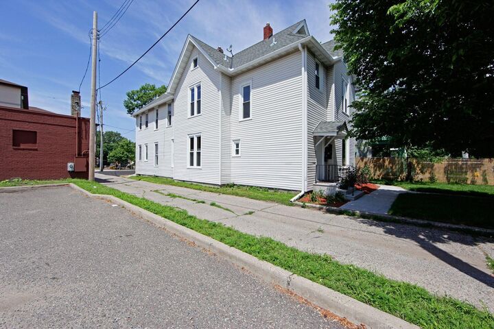 Property Photo:  1926 15th Avenue S  MN 55404 