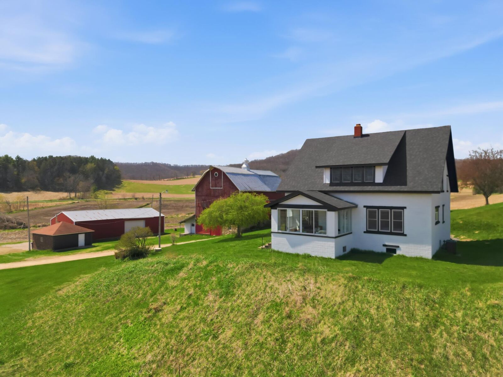 Property Photo:  N19027 County Road F  WI 54661 