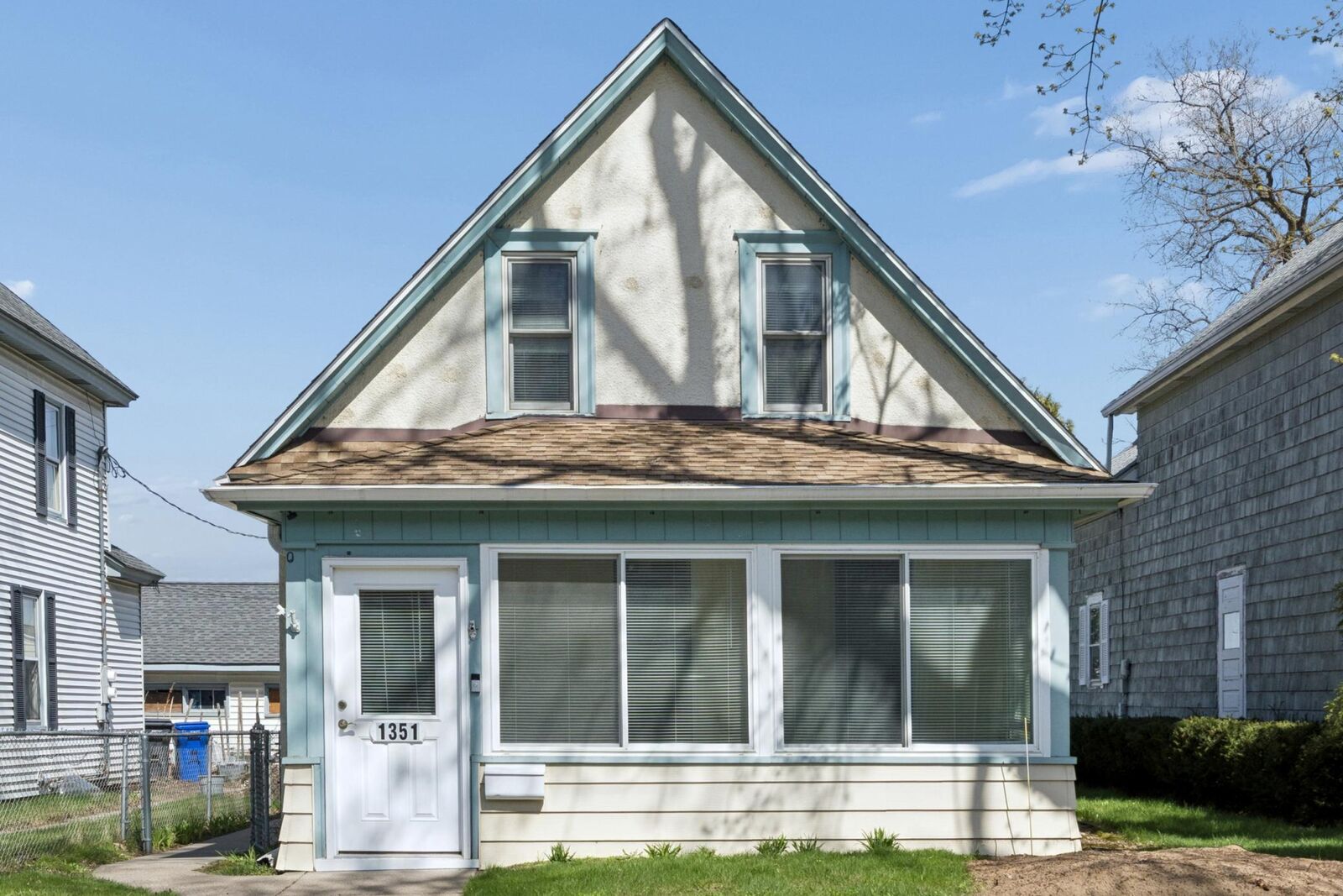 Property Photo:  1351 Ames Avenue  MN 55106 