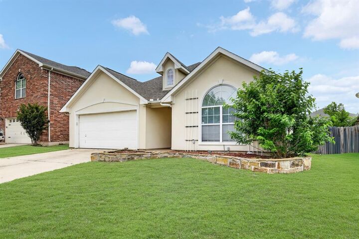 Property Photo:  4933 Happy Trail  TX 76244 