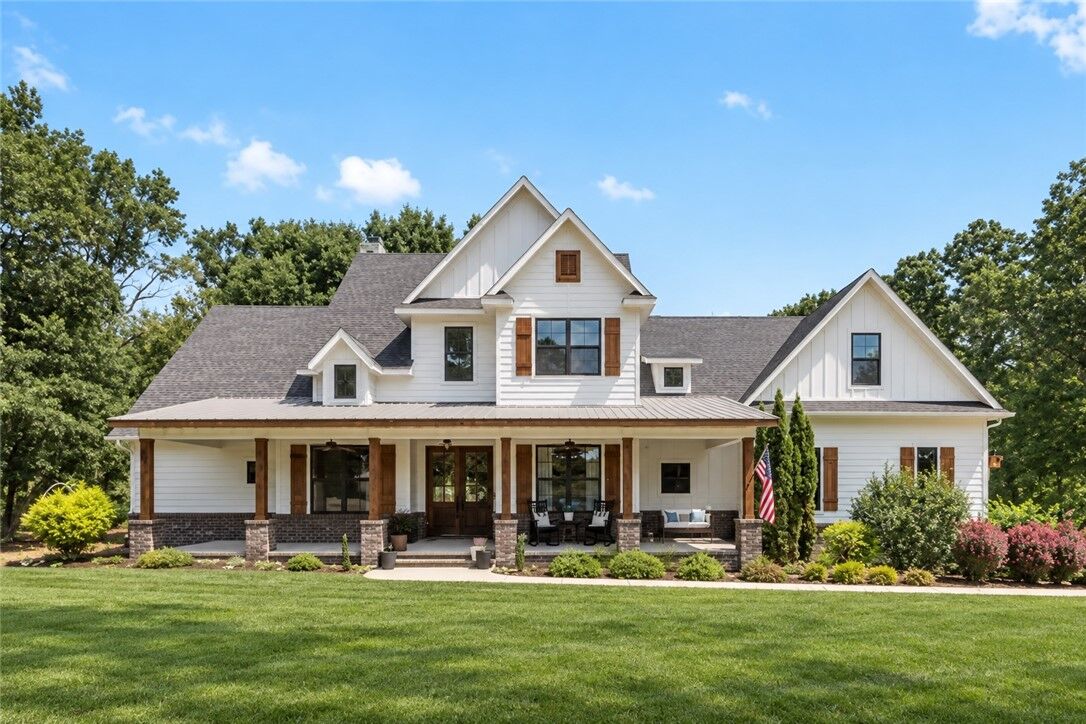 Property Photo: 4205 Rainbow Farm Road AR 72713
