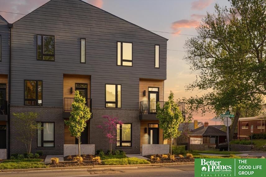 Property Photo:  5314 Elmwood Plaza  NE 68106 