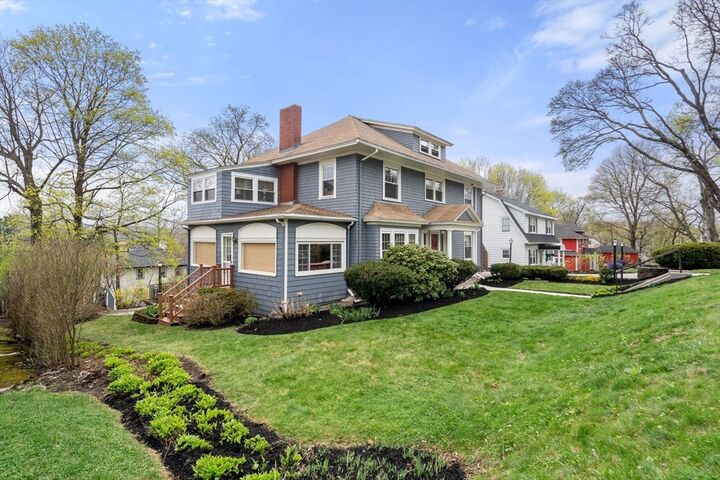 Property Photo:  28 Maplewood Rd  MA 01602 