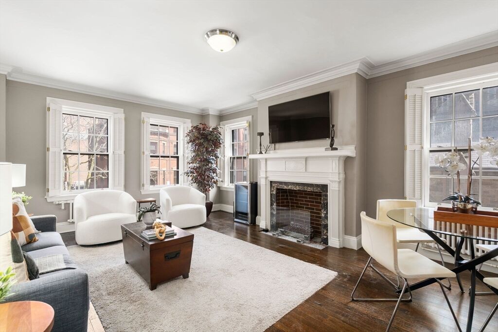 Property Photo:  50 Commonwealth Avenue 404  MA 02116 