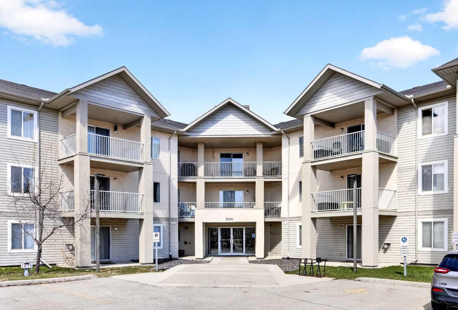 Property Photo:  2000 Citadel Meadow Point NW 213  AB T3G 5N5 