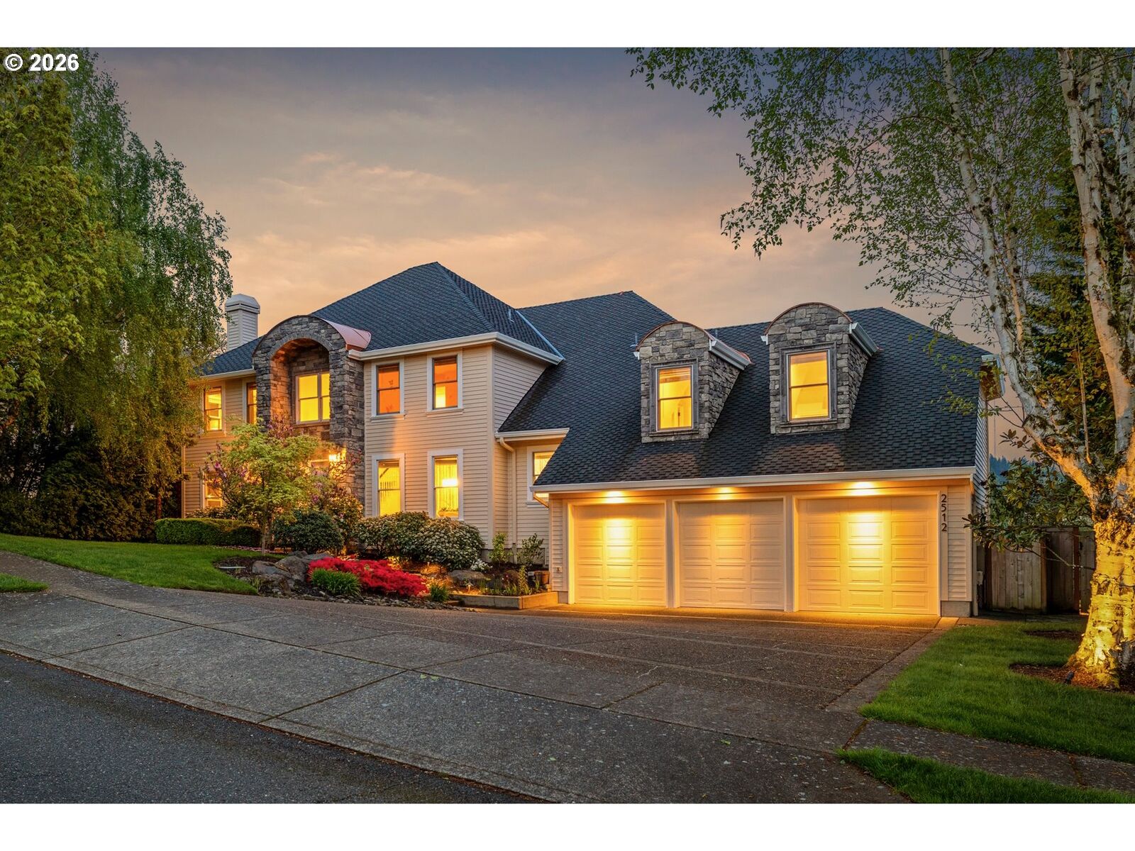 Property Photo:  2512 NW Pinnacle Dr  OR 97229 