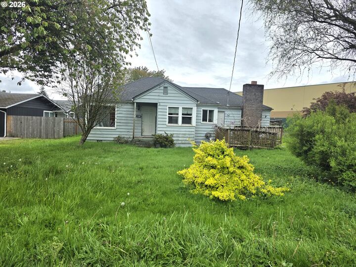 Property Photo:  2244 32nd Ave  WA 98632 