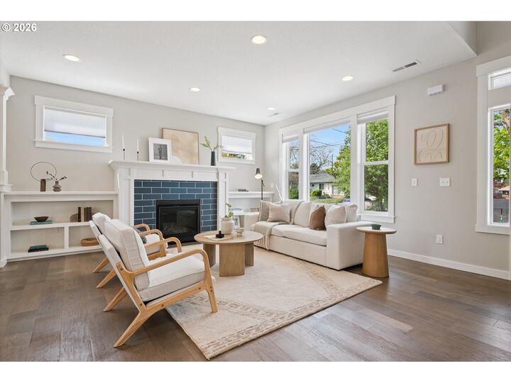 Property Photo: 1430 NE 72nd Ave OR 97213
