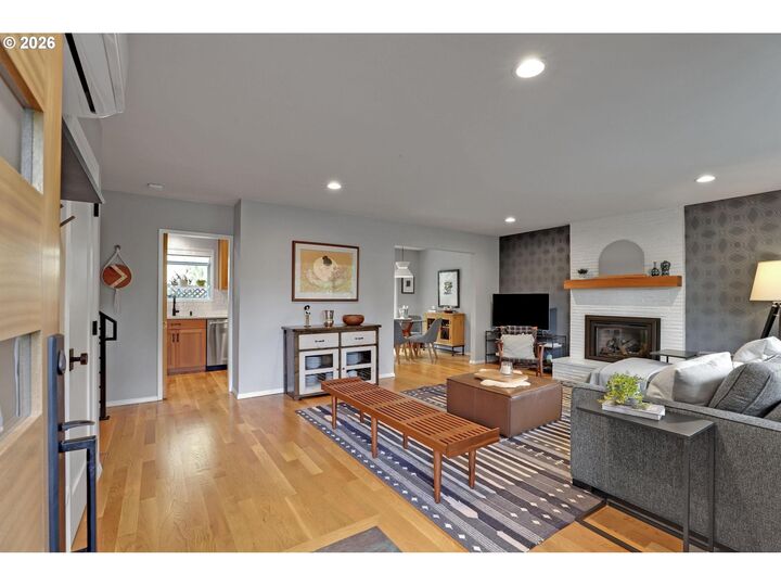 Property Photo:  6409 SE 15th Ave  OR 97202 