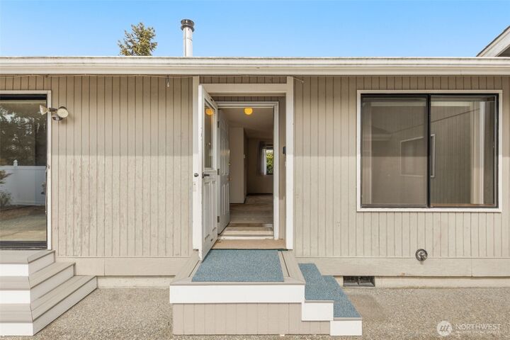 Property Photo:  24124  8th Place W  WA 98021 