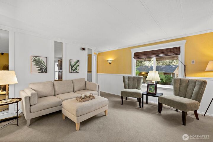 Property Photo:  33507  43rd Avenue SW  WA 98023 