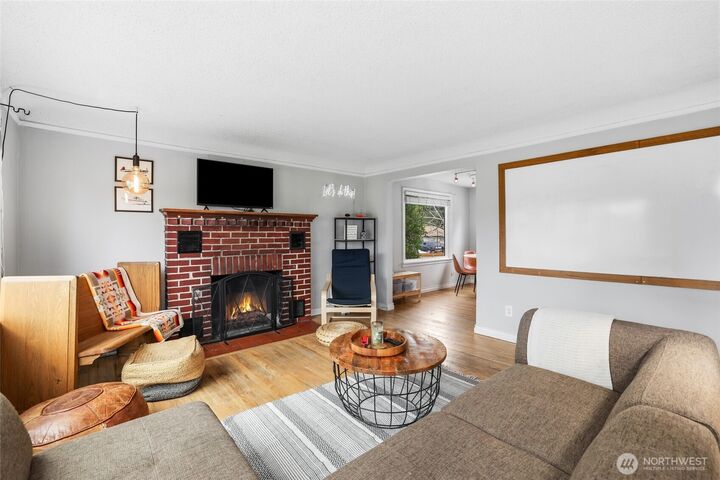 Property Photo: 11406 12th Avenue SW WA 98146