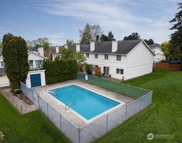 Property Photo: 927 132nd Street SW C2 WA 98204