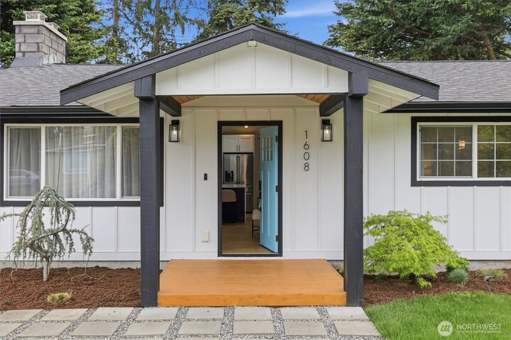 Property Photo:  1608  172nd Avenue NE  WA 98008 