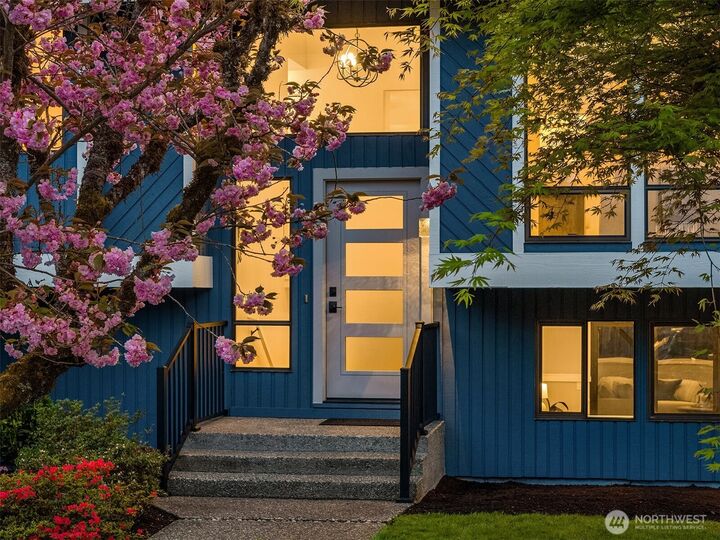 Property Photo:  4431  189th Avenue SE  WA 98027 