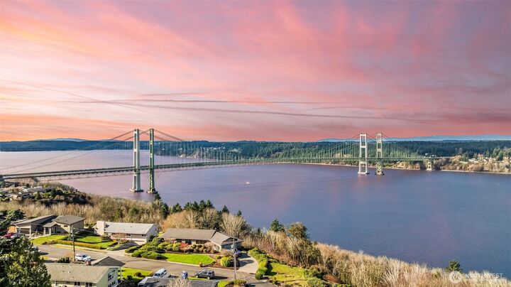 Property Photo:  1774 N Jackson Avenue  WA 98406 