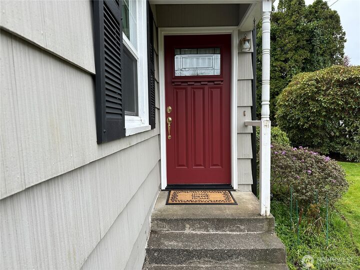 Property Photo:  615 E Spruce  WA 98563 