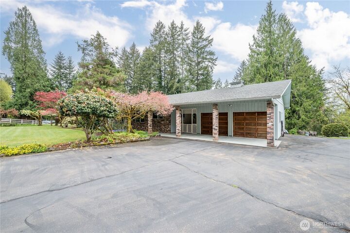 Property Photo:  310  Tower Road  WA 98611 