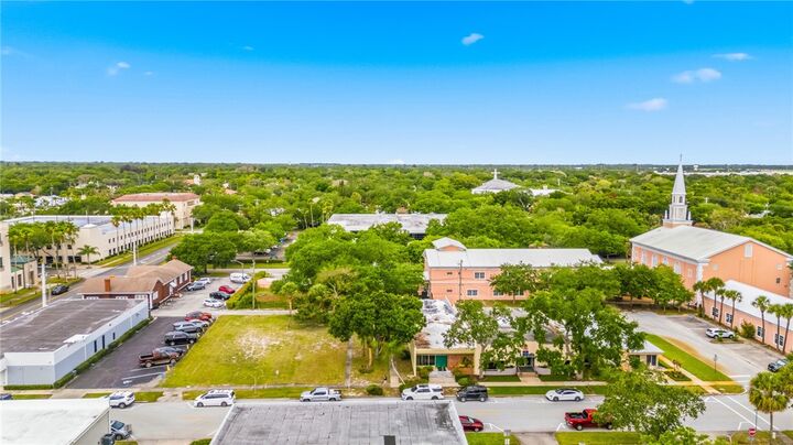 Property Photo:  2135 15th Avenue  FL 32960 