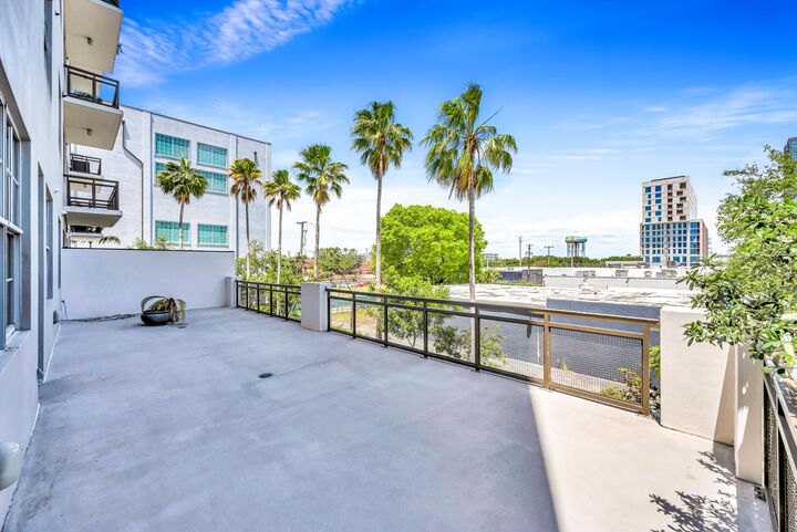 Property Photo:  411 NW 1st Avenue 202  FL 33301 