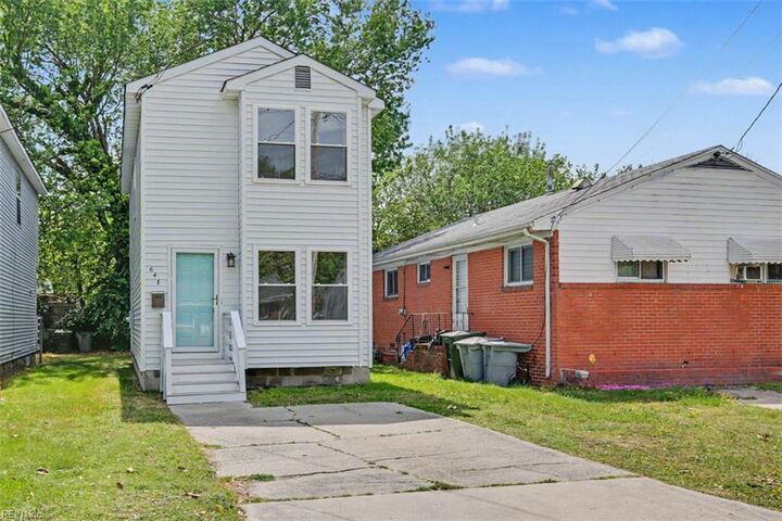 Property Photo: 641 Ridgeway Ave VA 23661