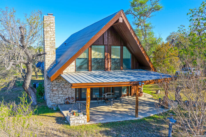 Property Photo: 348 Rocky Road TX 78063