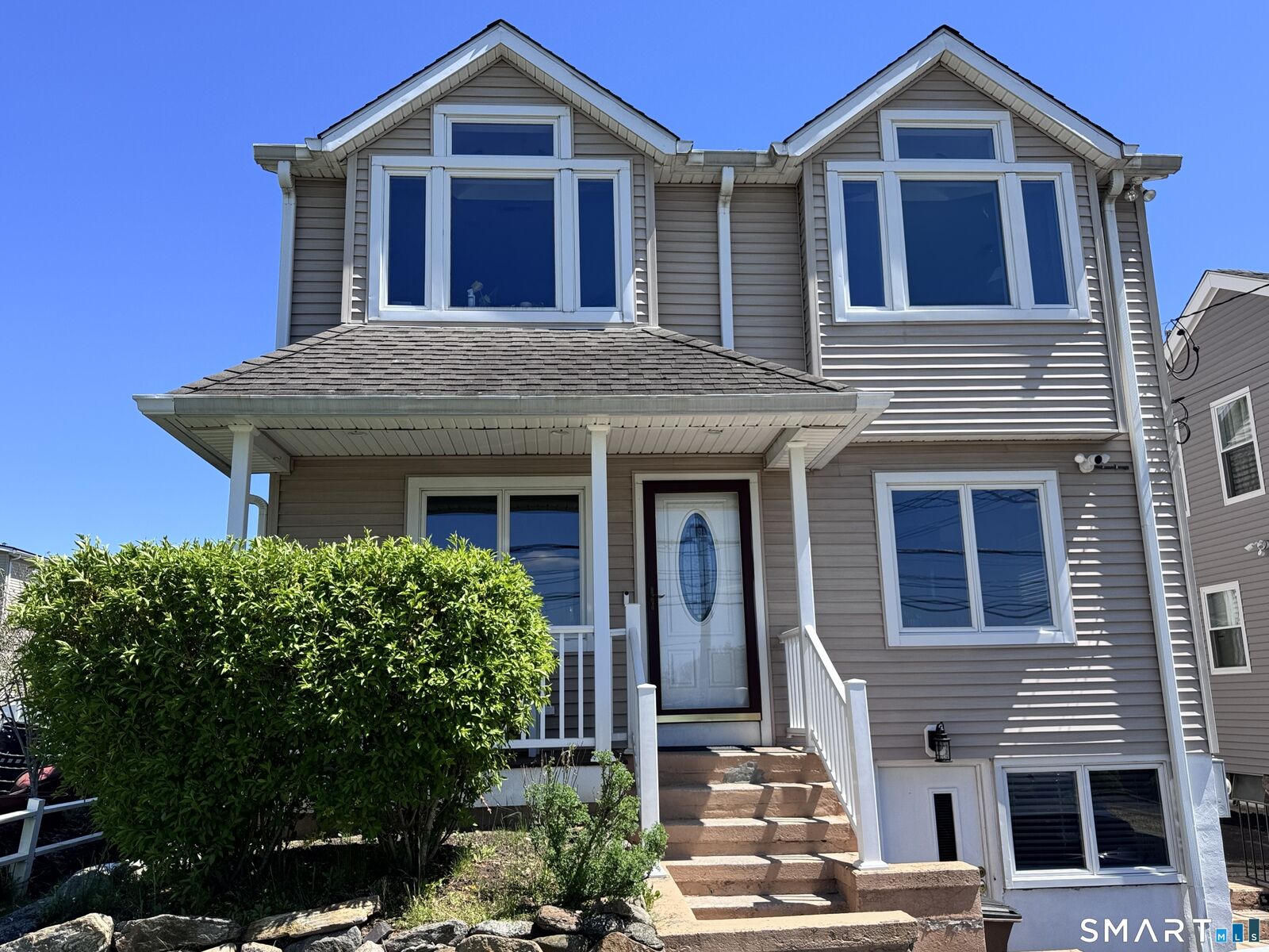Property Photo:  556 Fairfield Avenue  CT 06902 