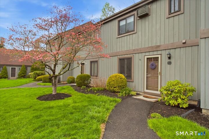 Property Photo:  2 Locust Lane 2  CT 06804 