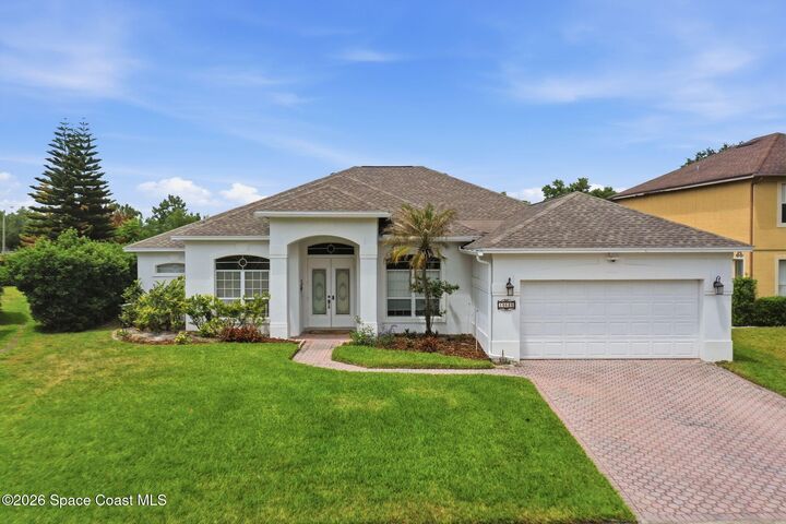 Property Photo: 10520 Gleam Court FL 32836