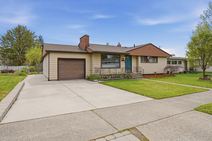 Property Photo:  3315 W Decatur Ave  WA 99205 