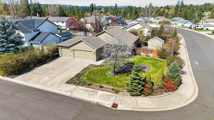 Property Photo:  17925 N Colton Ct  WA 99005 