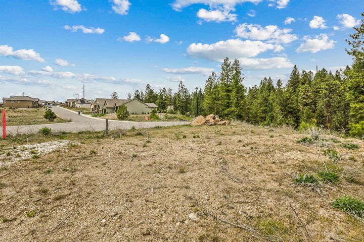Property Photo:  5102 N Scenic Ln  WA 99212 