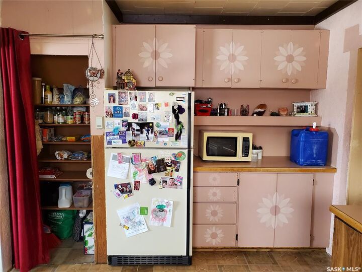 Property Photo:  321 1st Street W  SK S0N 1Z0 