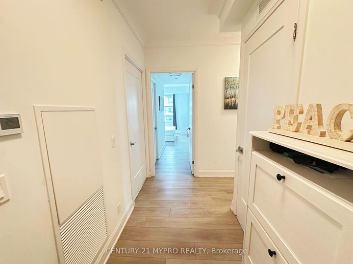 Property Photo:  38 Water Walk Drive 701  ON L3R 6M8 