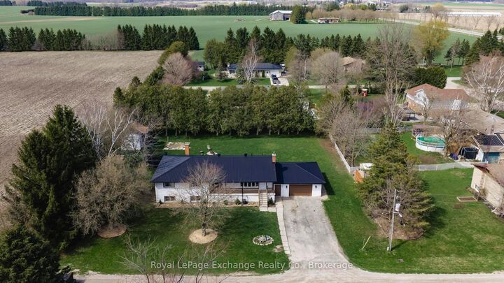 Property Photo: 34 Queen Avenue ON N0M 1J0
