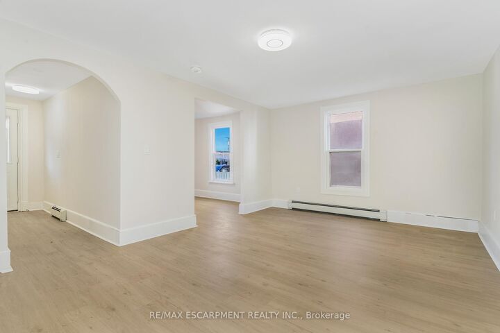 Property Photo: 16 Albert Street ON L3B 4L2