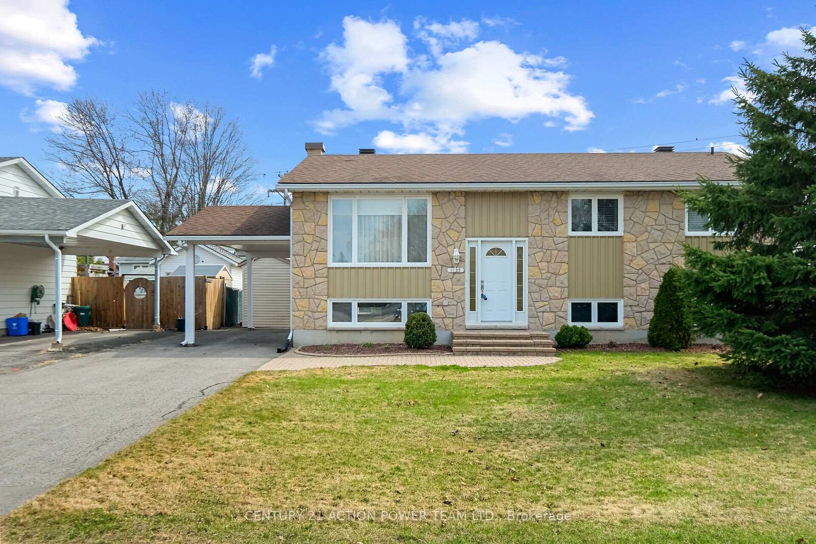 Photo de la propriété:  1535 St. Georges Street  ON K1E 1R1 