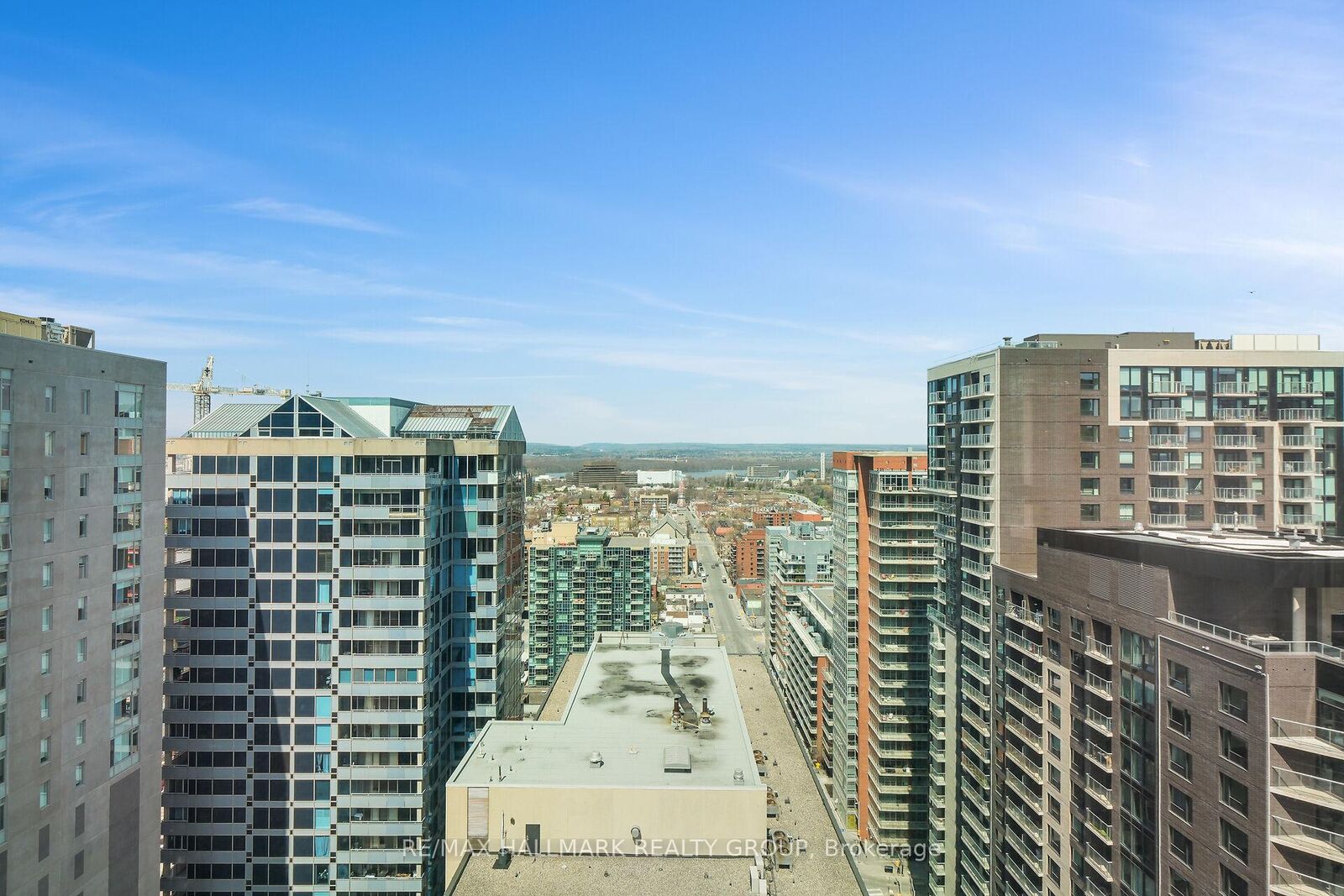 Property Photo: 234 Rideau Street 2404 ON K1N 0A9
