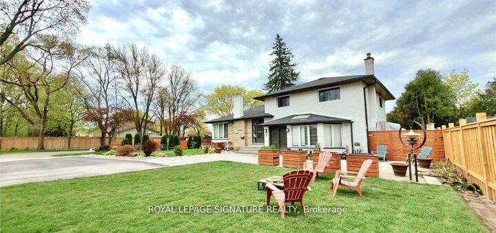 Property Photo:  2263 Harcourt Crescent  ON L4Y 1W3 