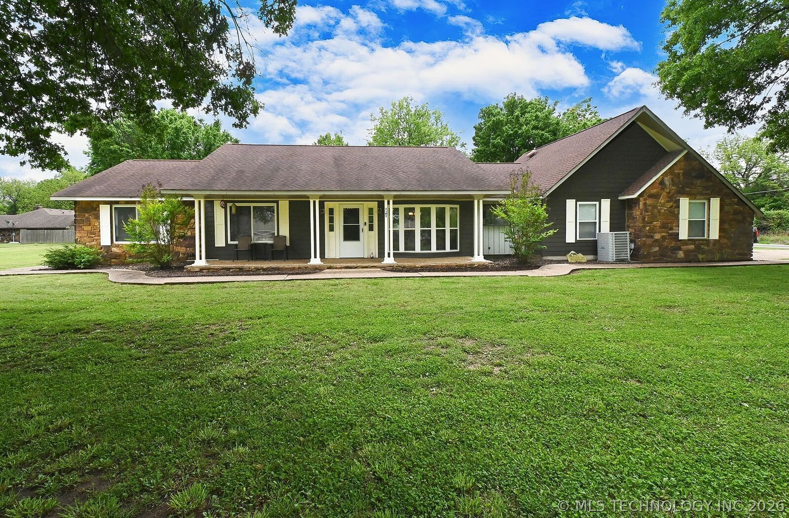Property Photo:  1501 Berry Road  OK 74434 
