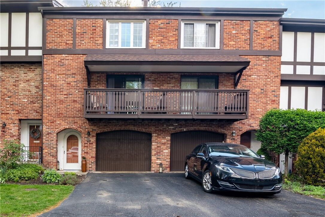 Property Photo:  429 Allenberry Dr  PA 15237 