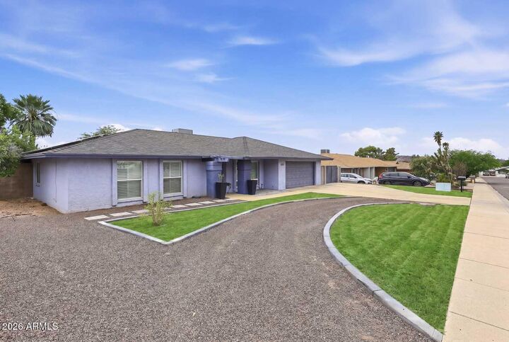 Property Photo:  1037 E Acoma Drive  AZ 85022 