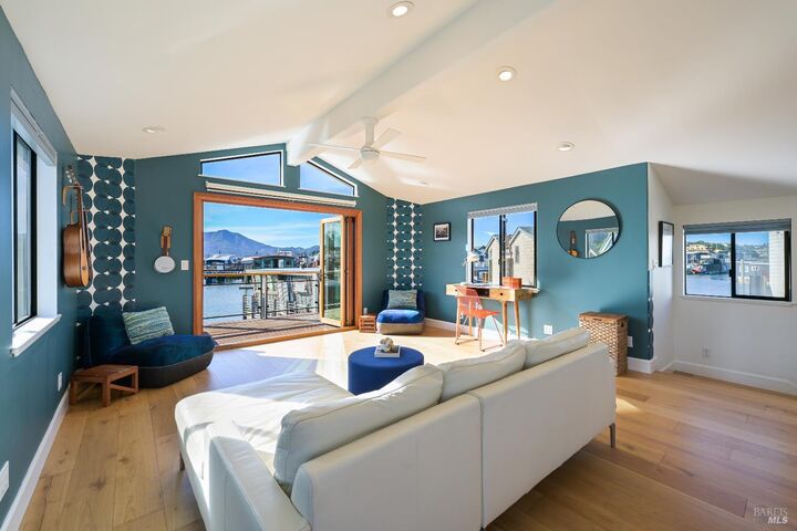 Property Photo:  38 S 40 Dock  CA 94965 